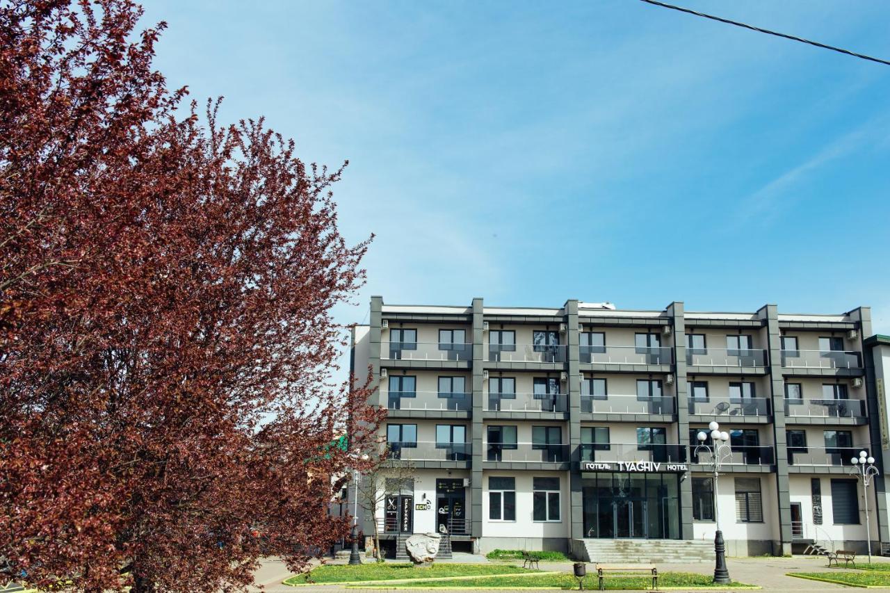 Готель Тячів Exterior photo